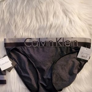 🆕️ Calvin Klein Size Med Charcoal gray panty